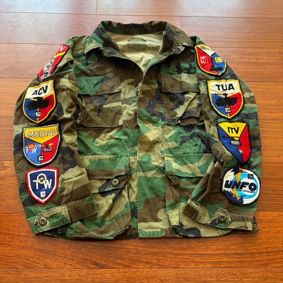 Military Other - Vintage US Military Woodland Camo BDU Jacket with Combat Patches S-XS Adjustable